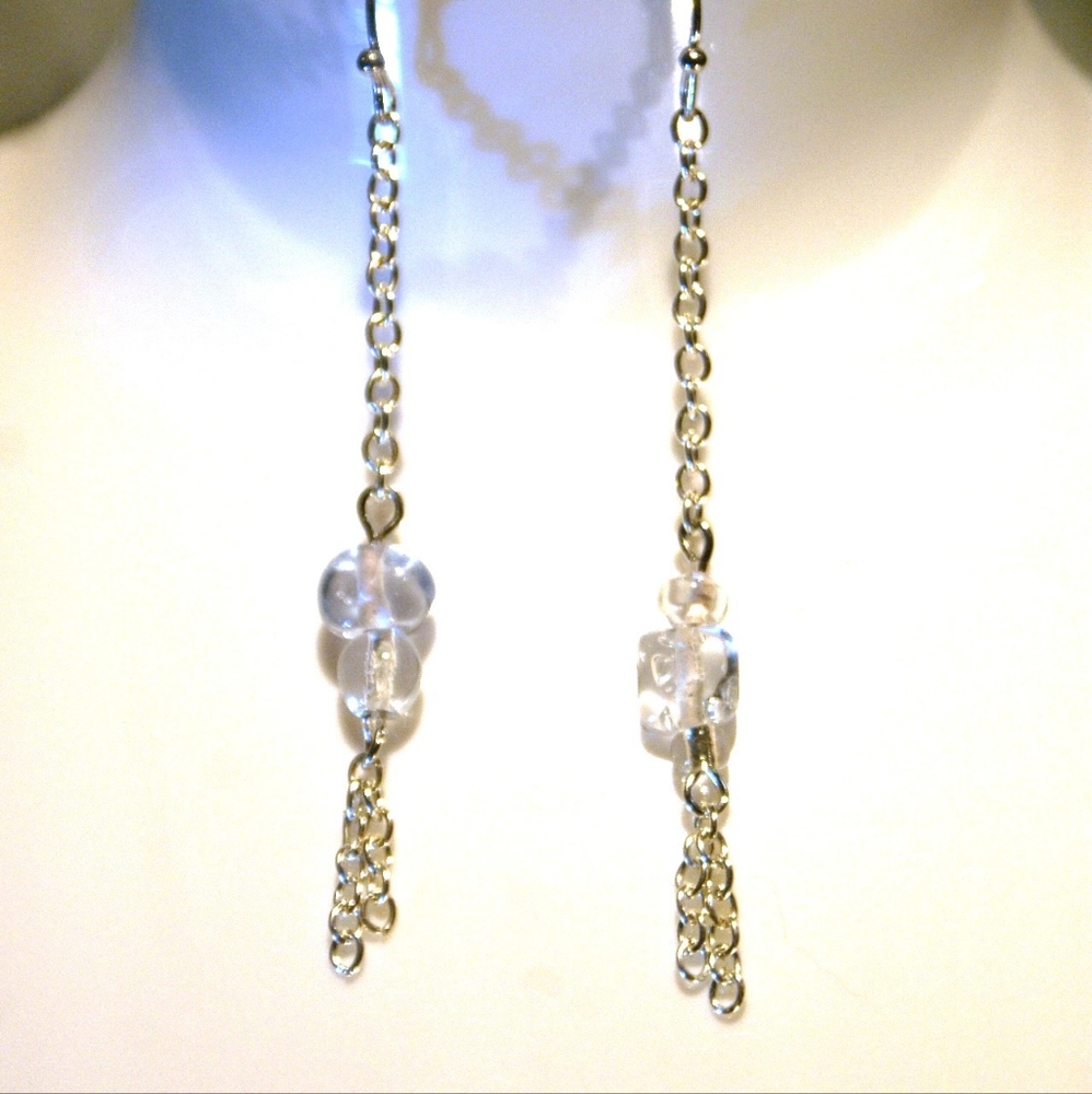 Chain and crystal dangle earrings ED-8-015